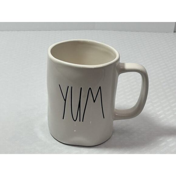 Rae Dunn YUM Mug Coffee Tea Artisan Collection by Magenta 16 oz - Picture 1 of 9
